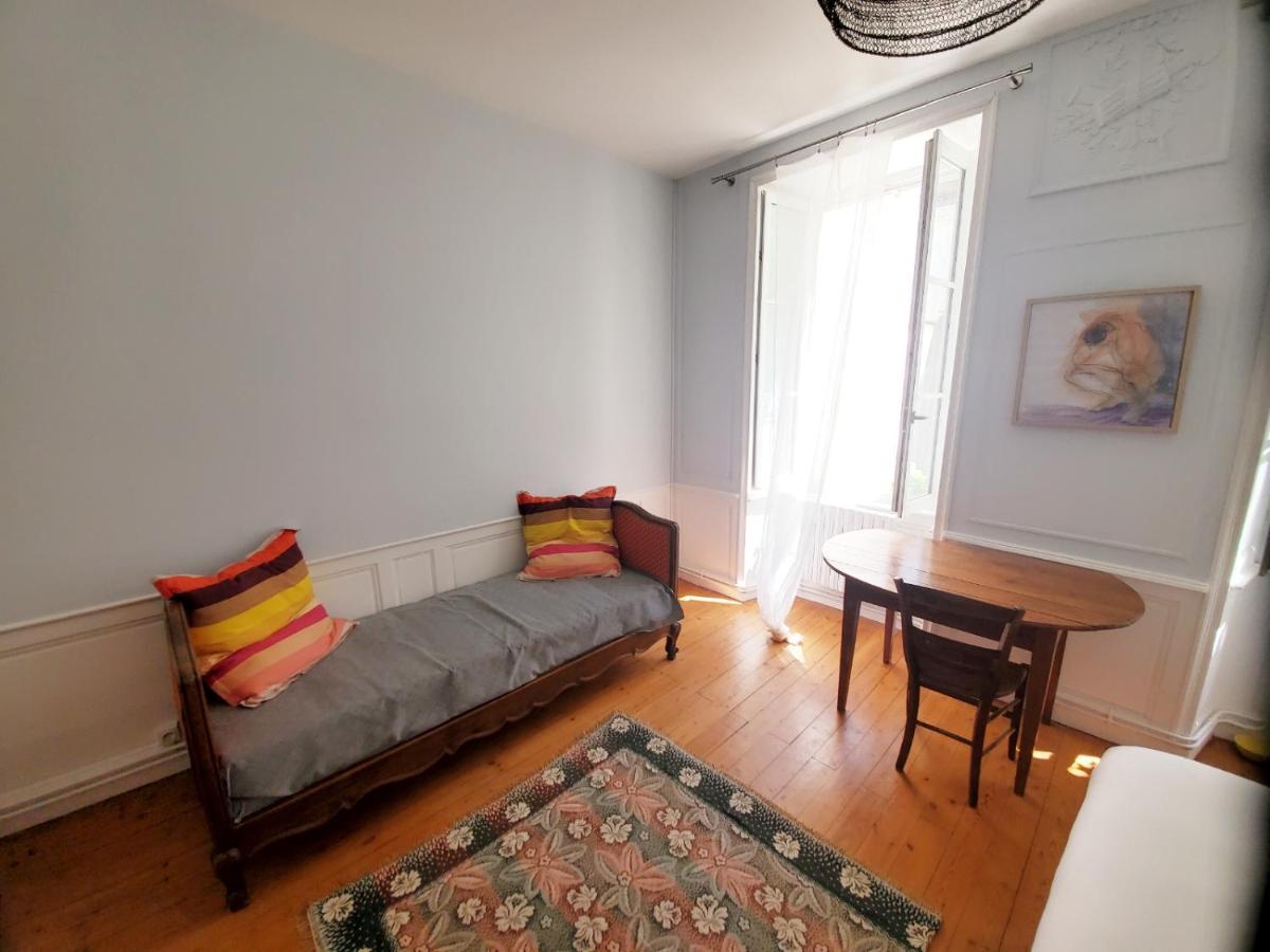 La Maison De Ville 76M2 Avec Terrasse De 22M2 Ла-Рошель Экстерьер фото